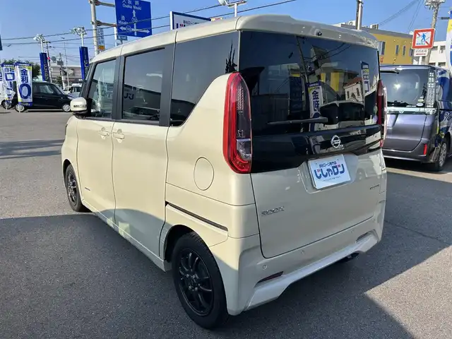 日産 ルークス X 和歌山県 2021(令3)年 4.3万km フローズンバニラパール (株)IDOMが運営する【じしゃロン和歌山店】の自社ローン専用車両になります。こちらは現金またはオートローンご利用時の価格です。自社ローンご希望の方は別途その旨お申付け下さい/ワンオーナー/プッシュスタート/スマートキー/純正ナビ/フルセグTV/BTオーディオ/CD/アラウンドビューカメラ/衝突軽減ブレーキ/片側ハンズフリーパースライドドア/ETC/ドライブレコーダー/前後コーナーセンサー