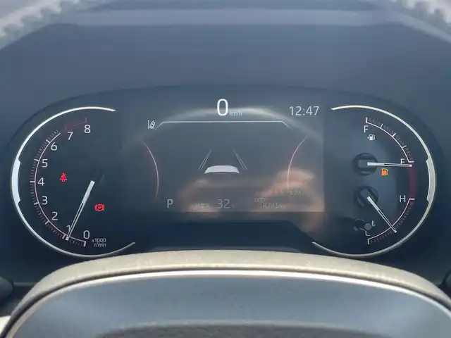 トヨタ ＲＡＶ４ アドベンチャー オフロードPKG 滋賀県 2021(令3)年 1.9万km アティチュードブラックマイカ 純正ディスプレイオーディオ/・AM/FM/・USB/・Miracast/・Bluetooth/バックカメラ/ステアリングスイッチ/革巻きステアリング/ステアリングヒーター/運転席パワーシート/前席シートヒーター/前席シートベンチレーション/ETC/前後ドライブレコーダー/USB充電/プリクラッシュセーフティ/レーントレーシングアラート/ブラインドスポットモニター/リアクロストラフィックアラート/パーキングサポートブレーキ/ロードサインアシスト/オートハイビーム/アダプティブクルーズコントロール/LEDヘッドライト/フォグランプ/オートリトラミラー/純正ラバーフロアマット/純正アルミホイール