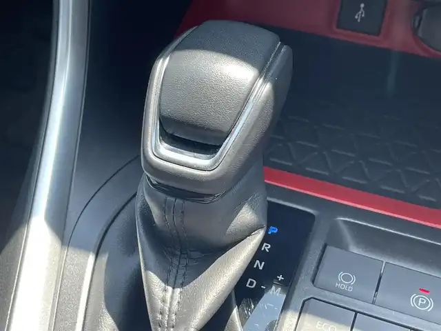 トヨタ ＲＡＶ４ アドベンチャー オフロードPKG 滋賀県 2021(令3)年 1.9万km アティチュードブラックマイカ 純正ディスプレイオーディオ/・AM/FM/・USB/・Miracast/・Bluetooth/バックカメラ/ステアリングスイッチ/革巻きステアリング/ステアリングヒーター/運転席パワーシート/前席シートヒーター/前席シートベンチレーション/ETC/前後ドライブレコーダー/USB充電/プリクラッシュセーフティ/レーントレーシングアラート/ブラインドスポットモニター/リアクロストラフィックアラート/パーキングサポートブレーキ/ロードサインアシスト/オートハイビーム/アダプティブクルーズコントロール/LEDヘッドライト/フォグランプ/オートリトラミラー/純正ラバーフロアマット/純正アルミホイール