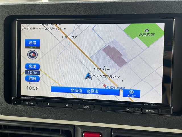 ダイハツ ムーヴ キャンバス ストライプス G 道東・釧路十勝 2024(令6)年 1万km シャイニングホワイトパール/サンドベージュメタリック ・４WD/・社外7インチメモリナビ/（BT・FM・AM・USB）/・バックカメラ/・ETC/・両側パワースライドドア/・スマートアシスト/・衝突警報/・衝突回避支援ブレーキ/・ペダル踏み間違い時加速抑制/・前席シートヒーター/・前席ほっとカップホルダー/・アイドリングストップ/・横滑り防止/・前後コーナーセンサー/・LEDヘッドライト/・LEDフォグランプ/・電動格納ミラー/・プッシュスタート/・スマートキー/・ダブルエアバッグ/・保証書