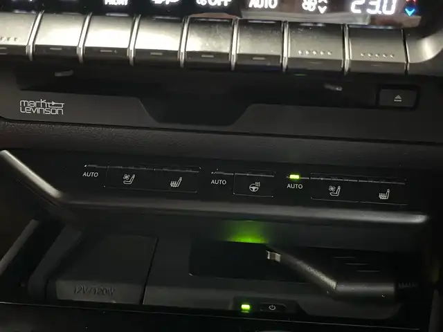 レクサス ＵＸ 250h Fスポーツ 山形県 2019(平31)年 6万km ホワイトノーヴァガラスフレーク パノラマSR/3眼LEDヘッドライト/ドライブモードセレクト/純正HDDナビ/CD/DVD/Bluetooth/フルセグTV/AUX/USB/全周囲・バックカメラ/レッドレザーシート/シートヒーター/エアシート/ETC2.0/ハンズフリーパワーバックドア/レーダークルーズコントロール/ステアリングヒーター/社外TOM‘Sエアロパーツ/ヘッドアップディプレイ/置くだけ充電/スペアキー1本/カードキー１枚/社外AW付スタッドレスタイヤ有