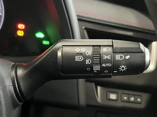 レクサス ＵＸ 250h Fスポーツ 山形県 2019(平31)年 6万km ホワイトノーヴァガラスフレーク パノラマSR/3眼LEDヘッドライト/ドライブモードセレクト/純正HDDナビ/CD/DVD/Bluetooth/フルセグTV/AUX/USB/全周囲・バックカメラ/レッドレザーシート/シートヒーター/エアシート/ETC2.0/ハンズフリーパワーバックドア/レーダークルーズコントロール/ステアリングヒーター/社外TOM‘Sエアロパーツ/ヘッドアップディプレイ/置くだけ充電/スペアキー1本/カードキー１枚/社外AW付スタッドレスタイヤ有