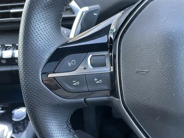 プジョー ３００８ GTライン 新潟県 2020(令2)年 4.1万km 黒 ワンオーナー/ターボ/HDDナビ/バックカメラ/アラウンドビューモニター/運転席シートメモリー/運転席マッサージシート/運転席助手席シートヒーター/ウィンカーミラー/サンルーフ/プッシュスタート/電動リアゲート