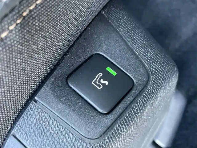 プジョー ３００８ GTライン 新潟県 2020(令2)年 4.1万km 黒 ワンオーナー/ターボ/HDDナビ/バックカメラ/アラウンドビューモニター/運転席シートメモリー/運転席マッサージシート/運転席助手席シートヒーター/ウィンカーミラー/サンルーフ/プッシュスタート/電動リアゲート