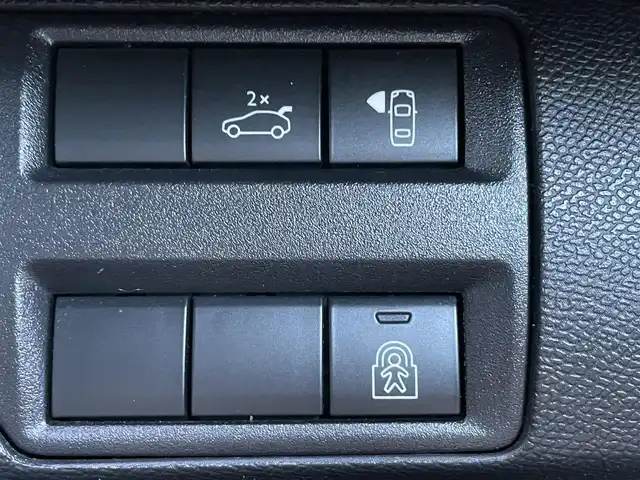 プジョー ３００８ GTライン 新潟県 2020(令2)年 4.1万km 黒 ワンオーナー/ターボ/HDDナビ/バックカメラ/アラウンドビューモニター/運転席シートメモリー/運転席マッサージシート/運転席助手席シートヒーター/ウィンカーミラー/サンルーフ/プッシュスタート/電動リアゲート