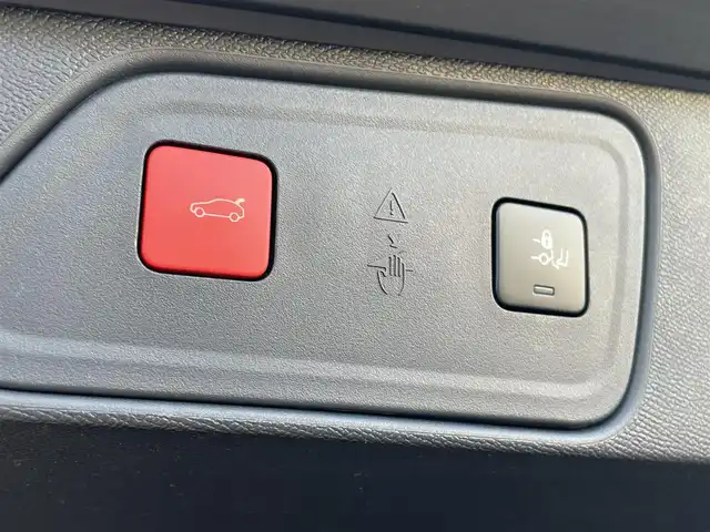 プジョー ３００８ GTライン 新潟県 2020(令2)年 4.1万km 黒 ワンオーナー/ターボ/HDDナビ/バックカメラ/アラウンドビューモニター/運転席シートメモリー/運転席マッサージシート/運転席助手席シートヒーター/ウィンカーミラー/サンルーフ/プッシュスタート/電動リアゲート