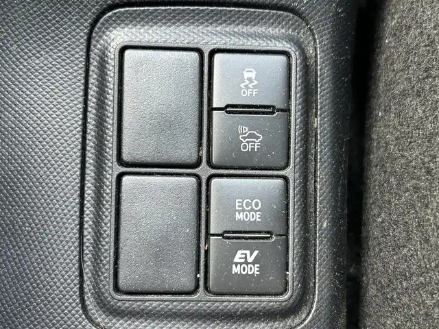 トヨタ アクア S スタイルブラック 鹿児島県 2018(平30)年 4.1万km ジュエリーパープルマイカM 純正SDナビ/【Bluetooth/フルセグTV/CD/DVD】/プリクラッシュセーフティー/バックカメラ/アイドリングストップ/オートエアコン/ドアバイザー/スマートキー/ETC