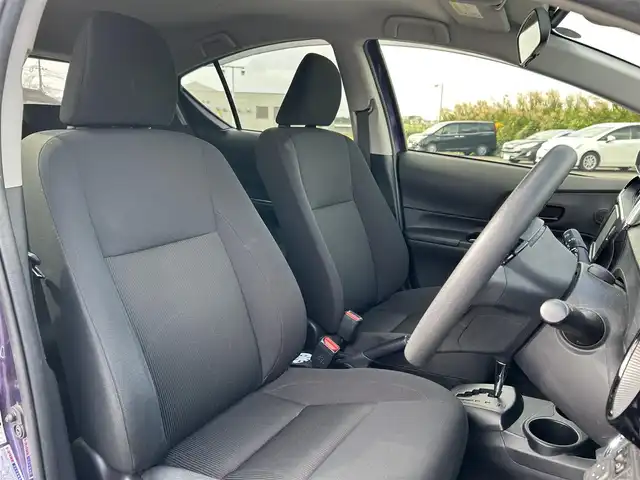 トヨタ アクア S スタイルブラック 鹿児島県 2018(平30)年 4.1万km ジュエリーパープルマイカM 純正SDナビ/【Bluetooth/フルセグTV/CD/DVD】/プリクラッシュセーフティー/バックカメラ/アイドリングストップ/オートエアコン/ドアバイザー/スマートキー/ETC