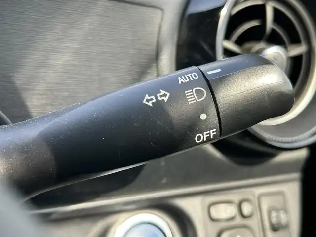 トヨタ アクア S スタイルブラック 鹿児島県 2018(平30)年 4.1万km ジュエリーパープルマイカM 純正SDナビ/【Bluetooth/フルセグTV/CD/DVD】/プリクラッシュセーフティー/バックカメラ/アイドリングストップ/オートエアコン/ドアバイザー/スマートキー/ETC