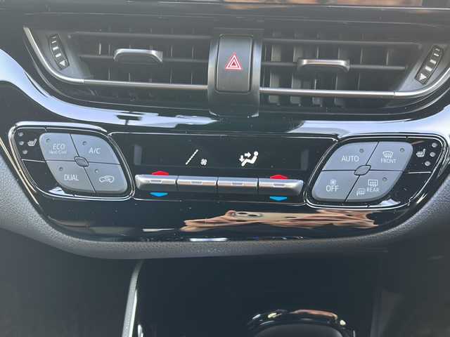 トヨタ Ｃ－ＨＲ G モード ネロ セーフティプラス 兵庫県 2020(令2)年 2.6万km ホワイトパールクリスタルシャイン ワンオーナー/トヨタセーフティセンス（衝突被害軽減システム）/純正ディスプレイオーディオ/　Bluetooth/Miracast/USB/AM/FM/パノラミックビューモニター/純正ビルトインETC/前方ドライブレコーダー/ブレーキホールド/ブラインドスポットモニター/パーキングアシスト/レーダークルーズコントロール/レーンキープアシスト/前後コーナーセンサー/アンチロック・ブレーキ・システム/横滑り防止装置/盗難防止装置/ハーフレザー/シートヒーター（D+N席）/純正フロアマット/純正アルミホイール（18インチ）/オートマチックハイビーム/LEDヘッドライト/パワーステアリング/パワーウィンドウ/エアバッグ（W+サイド）/カーテンエアバッグ/スマートキー/スペアキー（１本）/保証書/取扱説明書