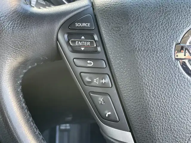 日産 エルグランド 250ハイウェイスター 兵庫県 2012(平24)年 4.1万km ブリリアントホワイトパール (株)IDOMが運営する【じしゃロン神戸名谷店】の自社ローン専用車両になりますこちらは現金またはオートローンご利用時の価格です。自社ローンご希望の方は別途その旨お申付け下さい。メモリナビ/フルセグテレビ/バックカメラ/フリップダウンモニター/ウィンカーミラー/オットマン/ドアバイザー/プッシュスタート/両側パワースライドドア/ETC