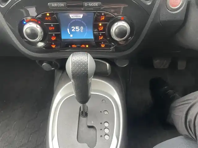 日産 ジューク 16GT タイプV 静岡県 2013(平25)年 10.8万km パッションレッド 純正メモリナビ/・Bluetooth/フルセグ/SD/AUX/CD/DVD/バックカメラ/前方向ドライブレコーダー/フォグライト/オートライト/ETC/純正フロアマット/純正１７インチAW/取扱説明書フルセグテレビ