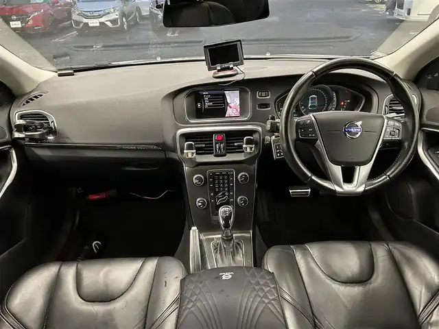 ボルボ Ｖ４０ クロスカントリー T5 AWD 宮城県 2013(平25)年 8.5万km シルバー 純正ＡＷ//ドラレコ//社外バックカメラ//純正メモリナビ（ワンセグ、ＣＤ、ＤＶＤ、ＵＳＢ、ＢＴ）//前席シートヒーター//ブラインドスポットモニター//スマートキー//スペアキー　//ＥＴＣ//電動リアゲート//プッシュスタート