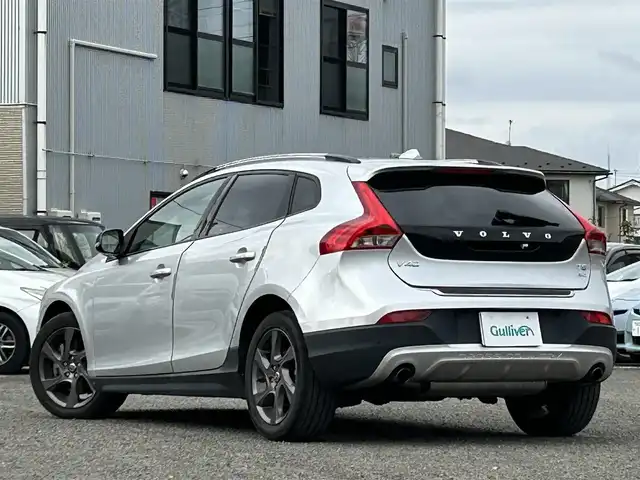 ボルボ Ｖ４０ クロスカントリー T5 AWD 宮城県 2013(平25)年 8.5万km シルバー 純正ＡＷ//ドラレコ//社外バックカメラ//純正メモリナビ（ワンセグ、ＣＤ、ＤＶＤ、ＵＳＢ、ＢＴ）//前席シートヒーター//ブラインドスポットモニター//スマートキー//スペアキー　//ＥＴＣ//電動リアゲート//プッシュスタート