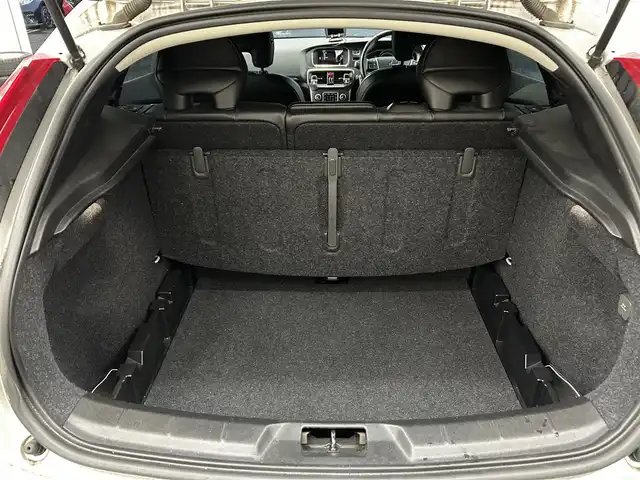 ボルボ Ｖ４０ クロスカントリー T5 AWD 宮城県 2013(平25)年 8.5万km シルバー 純正ＡＷ//ドラレコ//社外バックカメラ//純正メモリナビ（ワンセグ、ＣＤ、ＤＶＤ、ＵＳＢ、ＢＴ）//前席シートヒーター//ブラインドスポットモニター//スマートキー//スペアキー　//ＥＴＣ//電動リアゲート//プッシュスタート