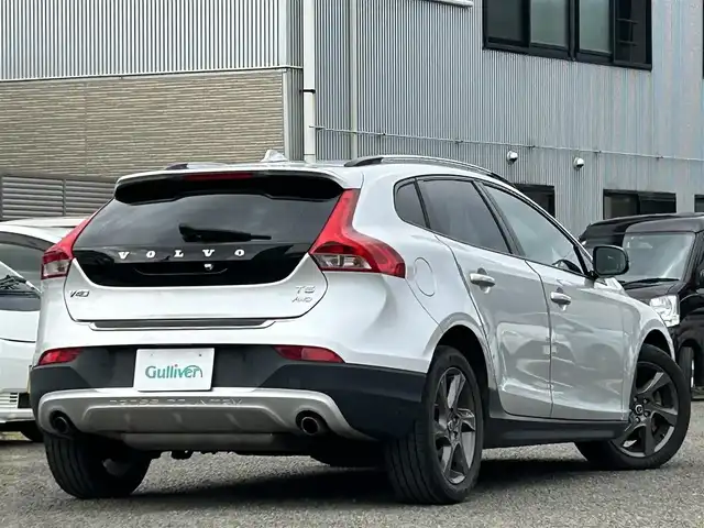 ボルボ Ｖ４０ クロスカントリー T5 AWD 宮城県 2013(平25)年 8.5万km シルバー 純正ＡＷ//ドラレコ//社外バックカメラ//純正メモリナビ（ワンセグ、ＣＤ、ＤＶＤ、ＵＳＢ、ＢＴ）//前席シートヒーター//ブラインドスポットモニター//スマートキー//スペアキー　//ＥＴＣ//電動リアゲート//プッシュスタート