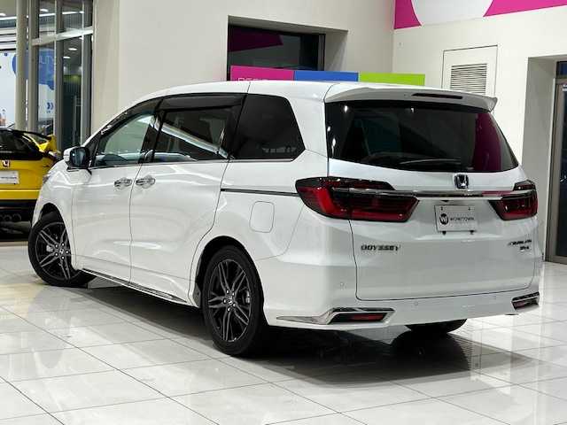 ホンダ オデッセイ ハイブリッド e:HEVアブソルート EX 埼玉県 2022(令4)年 2.5万km プラチナホワイトパール ホンダセンシング/9インチメモリーナビ/ CD/DVD/BT/フルセグ/USB/全方位カメラ/両側電動スライドドア/レーダークルーズコントロール/レーンキープアシスト/LEDヘッドライト/ハーフレザーシート/シートヒーター/パワーシート/純正18インチアルミホイール/ETC2.0/スマートキー/禁煙車