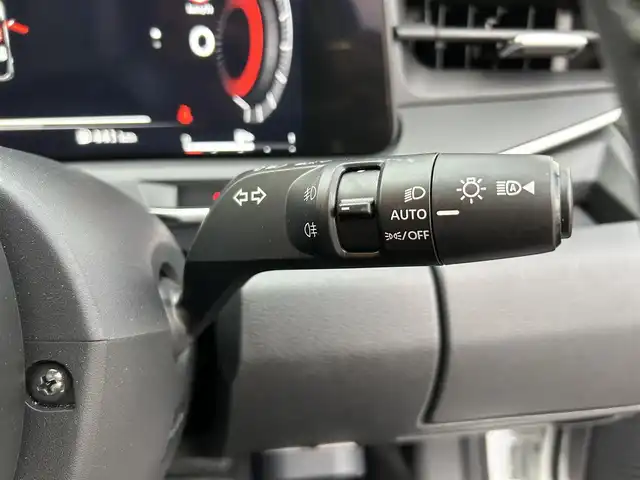 日産 オーラ G レザーエディション 栃木県 2022(令4)年 0.7万km ピュアホワイトパール エマージェンシーブレーキ/純正9インチナビ/フルセグTV/Bluetooth/USB/バックカメラ/ビルトインETC/前後ドライブレコーダー/前席シートヒーター/BOSEパーソナルプラスサウンドシステム/プロパイロット/アラウンドビューモニター/インテリジェントルームミラー/アダプティブクルーズコントロール/プッシュスタート/ステアリングリモコン/LEDオートライト/LEDフォグランプ/社外17インチスタッドレスタイヤ/アイドリングストップ/ハンドルヒーター/ドアバイザー/ワイヤレス充電/電動格納ミラー/ゼログラビティシート