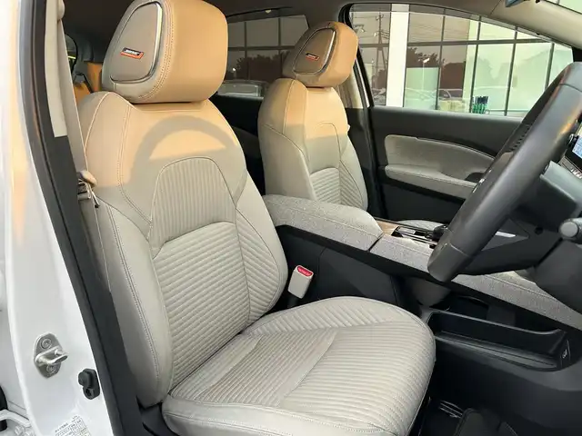 日産 オーラ G レザーエディション 栃木県 2022(令4)年 0.7万km ピュアホワイトパール エマージェンシーブレーキ/純正9インチナビ/フルセグTV/Bluetooth/USB/バックカメラ/ビルトインETC/前後ドライブレコーダー/前席シートヒーター/BOSEパーソナルプラスサウンドシステム/プロパイロット/アラウンドビューモニター/インテリジェントルームミラー/アダプティブクルーズコントロール/プッシュスタート/ステアリングリモコン/LEDオートライト/LEDフォグランプ/社外17インチスタッドレスタイヤ/アイドリングストップ/ハンドルヒーター/ドアバイザー/ワイヤレス充電/電動格納ミラー/ゼログラビティシート