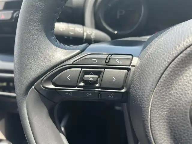 トヨタ ヤリス ハイブリッド Z 富山県 2020(令2)年 6.8万km ダークブルーマイカM 4WD/クリアランスソナー/レーダークルーズコントロール/リヤクロストラフィックオートブレーキ/RSA（ロードサインアシスト）/レーンキープアシスト/オートマチックハイビーム/衝突被害軽減システム/横滑り防止装置/盗難防止装置/ディーラーOPナビ/フルセグTV/Bluetooth/バックカメラ/ビルトインETC/シートヒーターD＋N席/ドライブレコーダー