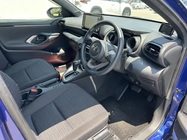 トヨタ ヤリス ハイブリッド Z 富山県 2020(令2)年 6.8万km ダークブルーマイカM 4WD/クリアランスソナー/レーダークルーズコントロール/リヤクロストラフィックオートブレーキ/RSA（ロードサインアシスト）/レーンキープアシスト/オートマチックハイビーム/衝突被害軽減システム/横滑り防止装置/盗難防止装置/ディーラーOPナビ/フルセグTV/Bluetooth/バックカメラ/ビルトインETC/シートヒーターD＋N席/ドライブレコーダー