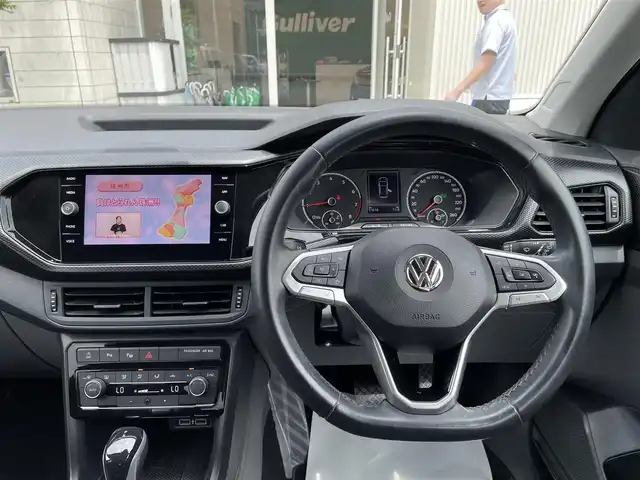 フォルクスワーゲン Ｔ－クロス TSI 1st 石川県 2020(令2)年 5.2万km グレー 純正メモリーナビ/フルセグTV/バックカメラ/LEDヘッドライト/ビルトインETC2.0/スマートキー/プッシュスタート/電動ミラー/レーダークルーズ/衝突軽減ブレーキ/ブラインドスポットモニター/保証書/取説