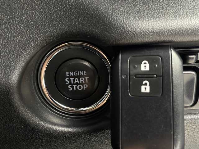 スズキ ジムニー XC 秋田県 2018(平30)年 2.1万km ブリスクブルーメタリック/ブラック2トーンルーフ 【社外パーツあり】/４WD/５速ＭＴ車/リフトアップ/減衰調整付きショックアブソーバー/ロッソモデロマフラー　/前後パイプバンパー　/スキッドプレート　/牽引フック/リアラダー/ボンネット油圧ダンパー　/ルーフラック　/黒革調シートカバー　/革巻きステアリング/純正８インチナビ　/バックカメラ　/フルセグTV/ドライブレコーダー/ＥＴＣ　/前席シートヒーター/クルーズコントロール/スズキセーフティ/LEDヘッドライト/フォグランプ/純正フロアマット/サイドバイザー /ウィンカーミラー /横滑り防止装置/衝突被害軽減システム