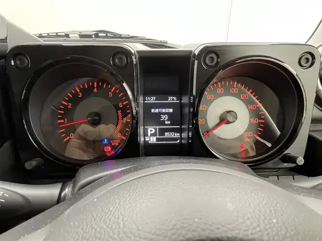 スズキ ジムニー シエラ JC 茨城県 2024(令6)年 0.9万km ミディアムグレー 社外ナビ/フルセグ視聴可/Bluetooth接続/ETC/バックカメラ/ダウンヒルアシストコントロール/クルコン/DVD再生可/シートヒーター（D＋N席）/純正AW