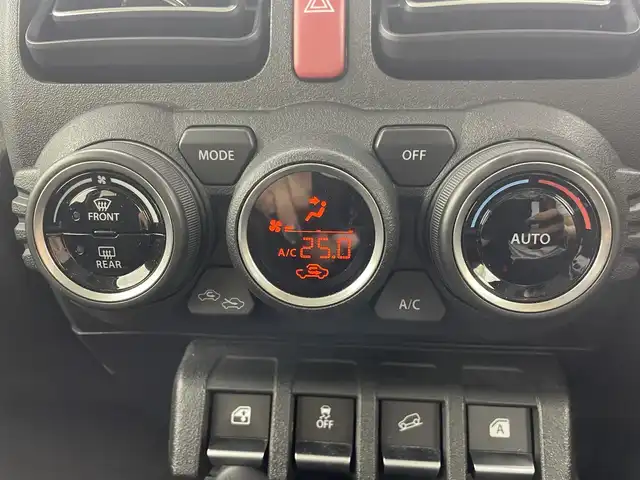 スズキ ジムニー シエラ JC 茨城県 2024(令6)年 0.9万km ミディアムグレー 社外ナビ/フルセグ視聴可/Bluetooth接続/ETC/バックカメラ/ダウンヒルアシストコントロール/クルコン/DVD再生可/シートヒーター（D＋N席）/純正AW