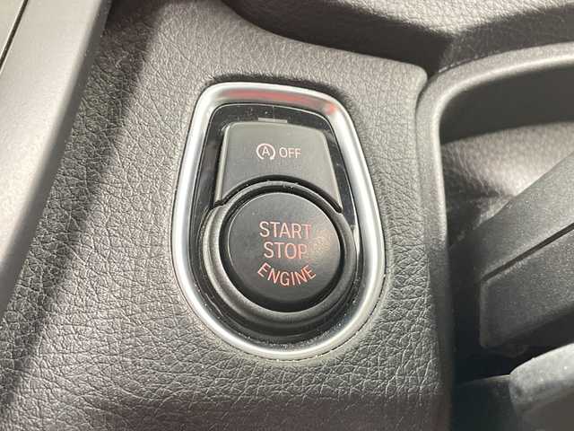 ＢＭＷ ３２０ｉ xDrive Mスポーツ 道央・札幌 2013(平25)年 6.6万km アルピンホワイトⅢ ・4WD/・純正HDDナビ/（FM/AM/CD/DVD/BT/HDD/AUX/USB）/・バックカメラ/・衝突被害軽減システム/・レーンキープアシスト/・横滑り防止装置/・オートライト/・HUD/・レザーシート/・パワーシート/シートヒーター/・パドルシフト/・電動格納ミラー/ウィンカーミラー/・ETC/・純正フロアマット/・プッシュスタート/スカ/・取扱説明書/保証書/・積込冬タイヤ社外AWセット