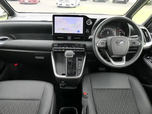 トヨタ ノア S－Z 千葉県 2023(令5)年 1.7万km アティチュードブラックマイカ Toyota Safety Sense/・プリクラッシュセーフティ/・レーンディパーチャーアラート/・オートハイビーム/・レーダークルーズコントロール/パワーバックドア/両側パワースライドドア/純正コネクティッドナビ/地デジTV/【DVD/CD再生機能　Bluetooth接続】/バックカメラ/フリップダウンモニター（V14T-R72R）/ハーフレザーシート/前席シートヒーター/後席オットマン/革巻きステアリング/ステアリングスイッチ/ETC（2.0）/LEDヘッドライト/クリアランスソナー/純正17インチアルミホイル/サイド/カーテンエアバッグ/スマートキー