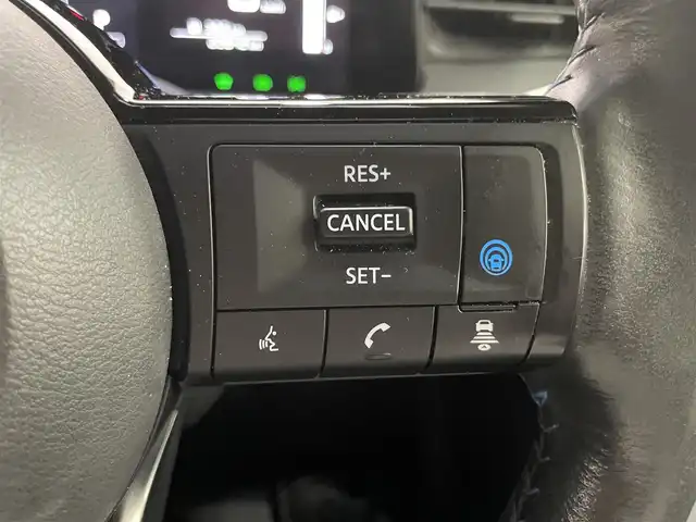 日産 ノート オーテック 大阪府 2021(令3)年 2.3万km ピュアホワイトパール ワンオーナー/純正メモリナビ/フルセグテレビ/BT/AM/FM/USB/HDMI/アラウンドビューモニター/BSM/ACC/シートヒーター/置き型充電/デジタルインナーミラー/ドアバイザー/プッシュスタート/ETC