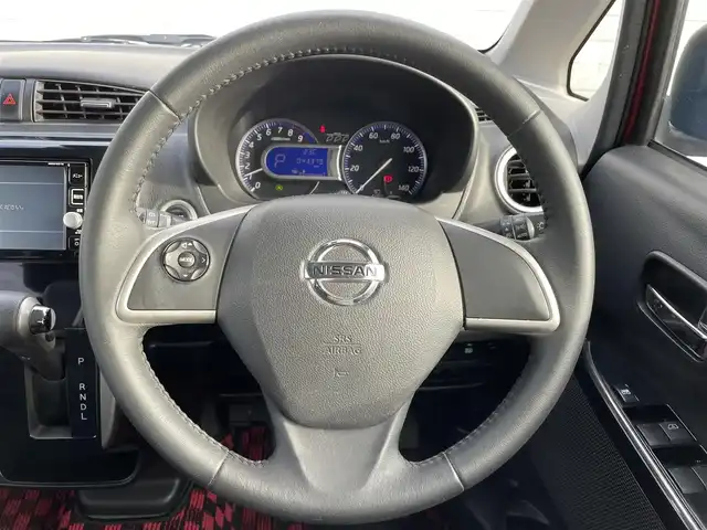 日産 デイズ ハイウェイスターG 愛知県 2017(平29)年 4.4万km スパークリングレッドM 純正SDメモリーナビ/全方位カメラ/フルセグTV/CD/DVD/Blu-ray再生/ETC/ミュージックサーバー(SD録音)/Bluetooth/USB接続/シートヒーター(D)/社外製フロアマット/純正15インチアルミホイール/オートマチックハイビーム/横滑り防止装置/衝突軽減ブレーキ/ドライブレコーダー(前)/スマートキー/プッシュスタート