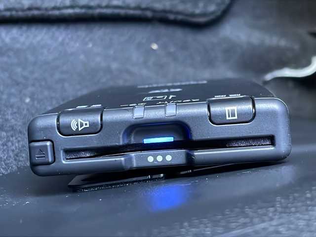 ホンダ フィット ハイブリット Fパッケージ 道東・釧路十勝 2014(平26)年 8.1万km クリスタルブラックパール 4WD/純正オーディオ/・CD/ラジオ/USB/AUX/ワイパーデアイザー/LEDヘッドライト/ミラーヒーター/ETC/フロアマット/ドアバイザー