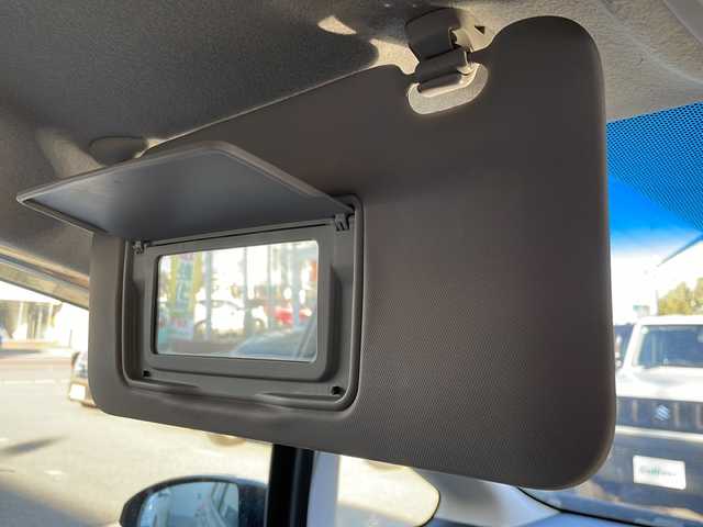 ホンダ フィット ハイブリット Fパッケージ 道東・釧路十勝 2014(平26)年 8.1万km クリスタルブラックパール 4WD/純正オーディオ/・CD/ラジオ/USB/AUX/ワイパーデアイザー/LEDヘッドライト/ミラーヒーター/ETC/フロアマット/ドアバイザー