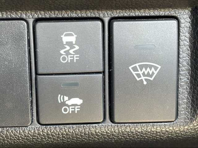 ホンダ フィット ハイブリット Fパッケージ 道東・釧路十勝 2014(平26)年 8.1万km クリスタルブラックパール 4WD/純正オーディオ/・CD/ラジオ/USB/AUX/ワイパーデアイザー/LEDヘッドライト/ミラーヒーター/ETC/フロアマット/ドアバイザー