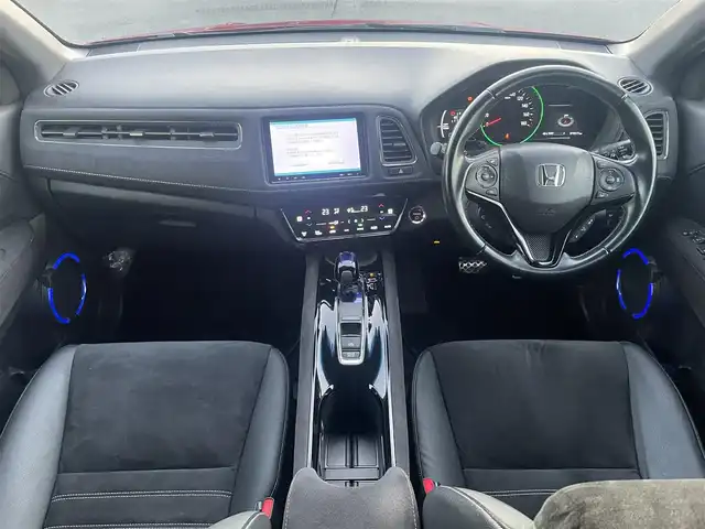 ホンダ ヴェゼル ハイブリッド RS ホンダセンシング 静岡県 2017(平29)年 7.1万km プレミアムクリスタルレッドM 純正SDナビ（ワンセグTV、バックカメラ、DVS再生機能、CDチェンジャー、BT）/ホンダセンシング/バックカメラ/クルーズコントロール/パドルシフト/D＋N席シートヒーター/合皮シート/純正フロアマット/純正アルミホイール/オートエアコン/ABS/オートライト/レーンキープアシスト/横滑り防止装置/衝突軽減システム/パワーウィンドウ/パワーステアリング