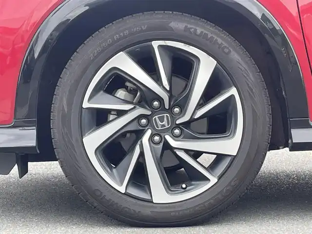 ホンダ ヴェゼル ハイブリッド RS ホンダセンシング 静岡県 2017(平29)年 7.1万km プレミアムクリスタルレッドM 純正SDナビ（ワンセグTV、バックカメラ、DVS再生機能、CDチェンジャー、BT）/ホンダセンシング/バックカメラ/クルーズコントロール/パドルシフト/D＋N席シートヒーター/合皮シート/純正フロアマット/純正アルミホイール/オートエアコン/ABS/オートライト/レーンキープアシスト/横滑り防止装置/衝突軽減システム/パワーウィンドウ/パワーステアリング
