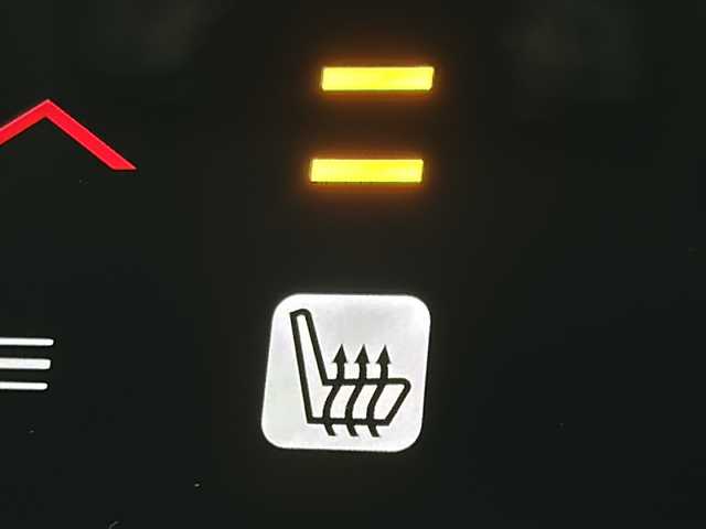 ホンダ ヴェゼル ハイブリッド RS ホンダセンシング 宮城県 2017(平29)年 7.5万km ホワイトオーキッドパール 禁煙車/MOMOシフトレバー/Honda SENSING/・衝突軽減ブレーキ/・路外逸脱抑制機能/・先行車発進お知らせ機能				/・アダプティブクルーズコントロール	/・車線維持支援システム/純正ナビ/・BT.CD.DVD.SD.USB.HDMI/フルセグTV/バックカメラ/ビルトインETC/革巻ステアリング/ステアリングスイッチ/パドルシフト/プッシュスタート/スマートキー×2/ハーフレザーシート/シートヒーター(D.N)/純正フロアマッド/電子パーキングブレーキ/LEDヘッドライト/LEDフォグランプ/アイドリングストップ/横滑り防止機能