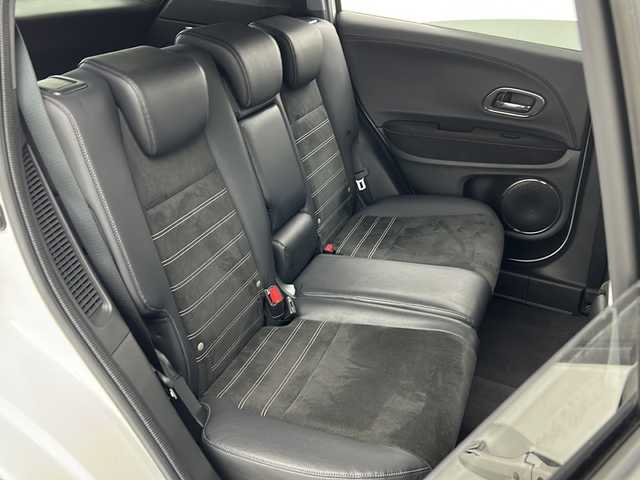 ホンダ ヴェゼル ハイブリッド RS ホンダセンシング 宮城県 2017(平29)年 7.5万km ホワイトオーキッドパール 禁煙車/MOMOシフトレバー/Honda SENSING/・衝突軽減ブレーキ/・路外逸脱抑制機能/・先行車発進お知らせ機能				/・アダプティブクルーズコントロール	/・車線維持支援システム/純正ナビ/・BT.CD.DVD.SD.USB.HDMI/フルセグTV/バックカメラ/ビルトインETC/革巻ステアリング/ステアリングスイッチ/パドルシフト/プッシュスタート/スマートキー×2/ハーフレザーシート/シートヒーター(D.N)/純正フロアマッド/電子パーキングブレーキ/LEDヘッドライト/LEDフォグランプ/アイドリングストップ/横滑り防止機能