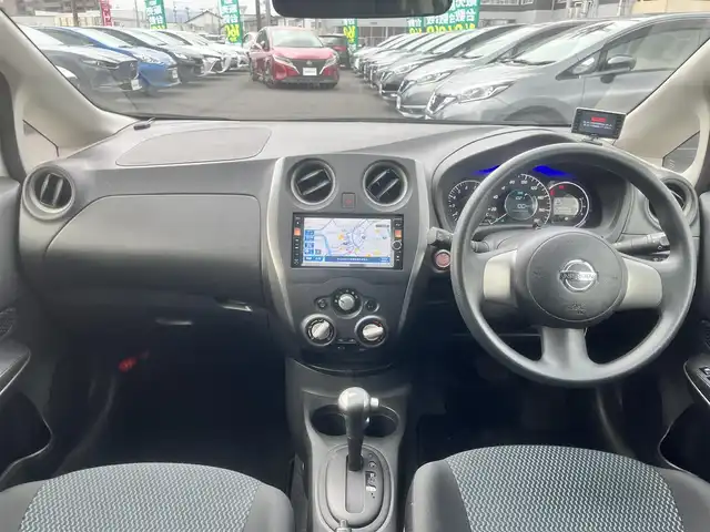 日産 ノート X DIG－S 島根県 2013(平25)年 8.9万km ブリリアントホワイトパール フルエアロ　/純正SDナビ　/DVD再生　/Bluetooth接続　/バックカメラ　/AUX/アイドリングストップ　/スマートキー　/プッシュスタート　/社外14インチアルミホイール　/純正フロアマット　/取扱説明書／保証書
