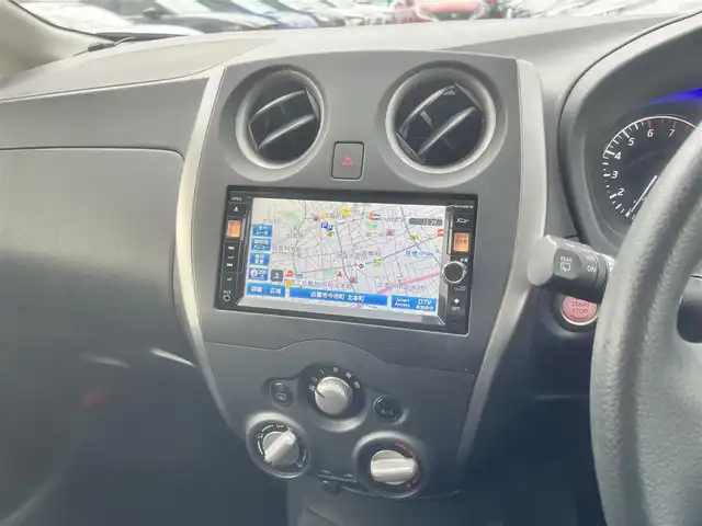 日産 ノート X DIG－S 島根県 2013(平25)年 8.9万km ブリリアントホワイトパール フルエアロ　/純正SDナビ　/DVD再生　/Bluetooth接続　/バックカメラ　/AUX/アイドリングストップ　/スマートキー　/プッシュスタート　/社外14インチアルミホイール　/純正フロアマット　/取扱説明書／保証書