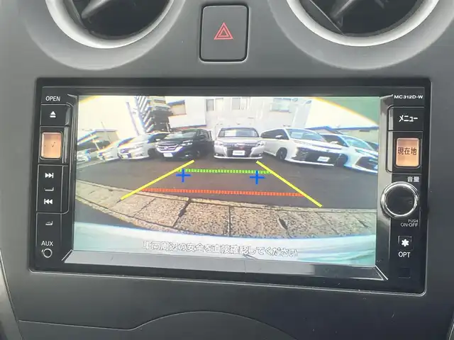 日産 ノート X DIG－S 島根県 2013(平25)年 8.9万km ブリリアントホワイトパール フルエアロ　/純正SDナビ　/DVD再生　/Bluetooth接続　/バックカメラ　/AUX/アイドリングストップ　/スマートキー　/プッシュスタート　/社外14インチアルミホイール　/純正フロアマット　/取扱説明書／保証書