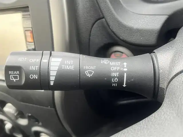 日産 ノート X DIG－S 島根県 2013(平25)年 8.9万km ブリリアントホワイトパール フルエアロ　/純正SDナビ　/DVD再生　/Bluetooth接続　/バックカメラ　/AUX/アイドリングストップ　/スマートキー　/プッシュスタート　/社外14インチアルミホイール　/純正フロアマット　/取扱説明書／保証書