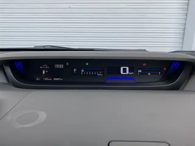 ホンダ フリード G ホンダセンシング 高知県 2019(令1)年 5.1万km ホワイトオーキッドパール 純正メモリーナビ　/CD/DVD/Bluetooth/フルセグTV/バックカメラ/両側パワースライドドア/ステアリングスイッチ/ビルトインETC/ホンダセンシング/衝突軽減ブレーキ〈CMBS〉/路外逸脱抑制機能/ACC〈アダプティブ・クルーズ・コントロール〉/LKAS〈車線維持支援システム〉/先行車発進お知らせ機能/標識認識機能