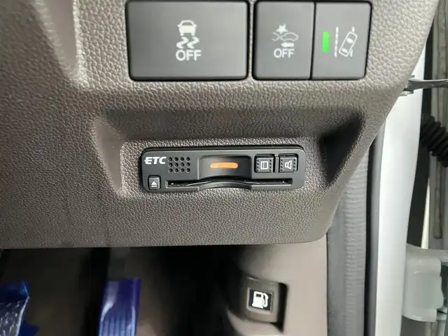 ホンダ フリード G ホンダセンシング 高知県 2019(令1)年 5.1万km ホワイトオーキッドパール 純正メモリーナビ　/CD/DVD/Bluetooth/フルセグTV/バックカメラ/両側パワースライドドア/ステアリングスイッチ/ビルトインETC/ホンダセンシング/衝突軽減ブレーキ〈CMBS〉/路外逸脱抑制機能/ACC〈アダプティブ・クルーズ・コントロール〉/LKAS〈車線維持支援システム〉/先行車発進お知らせ機能/標識認識機能