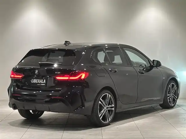 ＢＭＷ １１８ｉ Mスポーツ 愛知県 2020(令2)年 3.4万km 黒 ｉＤｒｉｖｅナビゲーションＰＫＧ　/ミラーリンク　/Ｂｌｕｅｔｏｏｔｈ　/バックカメラ　/パーキングアシスト　/ドライビングアシスト　/ＡＣＣ　/ＥＴＣ２．０　/Ｐシート　/Ｐバックドア/LEDヘッドライト/プッシュスタート/アイドリングストップ