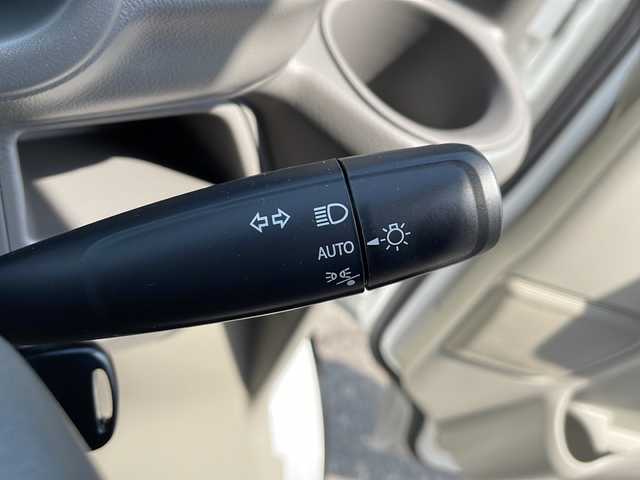 スズキ エブリイ JOIN 青森県 2023(令5)年 2.1万km スペリアホワイト ・４WD/・禁煙車/・純正ディスプレイオーディオ/AM/FM/・Bluetooth/・衝突軽減ブレーキ/・レーンキープアシスト/・横滑り防止装置/・コーナーセンサー/・バックカメラ/・オートライト/・電動格納ミラー/・ドアミラーヒーター/・ダブルエアバック/・スペアキー