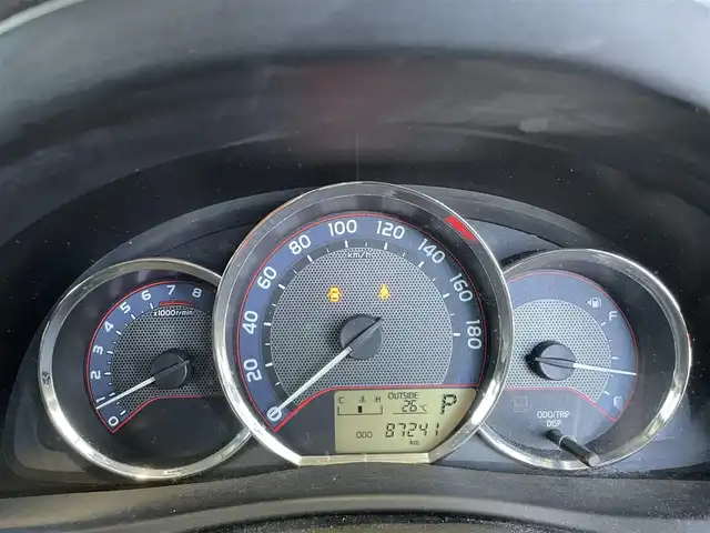 トヨタ オーリス 150X 栃木県 2014(平26)年 8.8万km アイスエクリュマイカメタリック 純正HDDメモリナビ/（CD/DVD/フルセグTV/Bluetooth/AUX）/バックカメラ/ドライブレコーター/横滑り防止装置/スマートキー×2/プッシュスタート/電動格納ミラー/フロアマット/保証書/取扱説明書