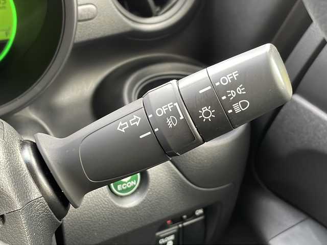 ホンダ Ｎ ＢＯＸ G Lパッケージ 山形県 2016(平28)年 4.9万km プレミアムホワイトパールⅡ 禁煙者/ワンオーナー/純正ナビ/Bluetooth/CD/AM/FM/ワンセグTV/バックカメラ/シートヒーター（D/N席）/片側パワースライド/横滑り防止装置　/アイドリングストップ/電格ミラー/ミラーヒーター/ヘッドライトレベライザー/ETC/ECON/純正フロアマット/盗難防止装置/スタッドレスタイヤ付き（純正アルミホイール）